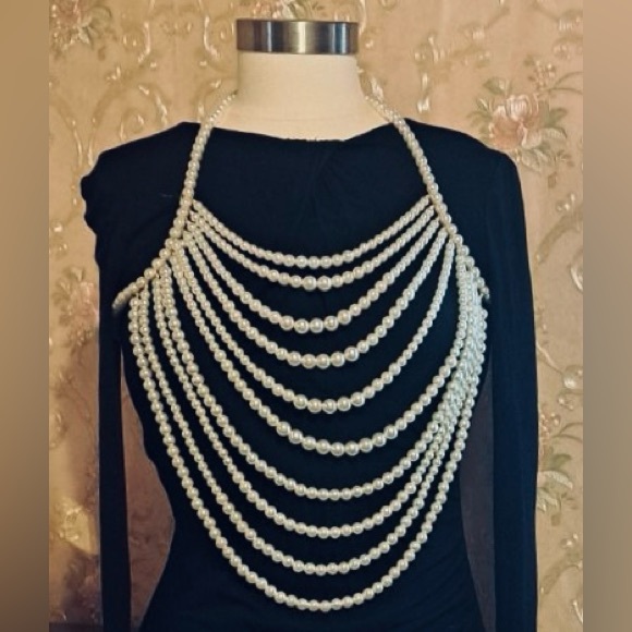 Pearl necklace wrap - Picture 3 of 3